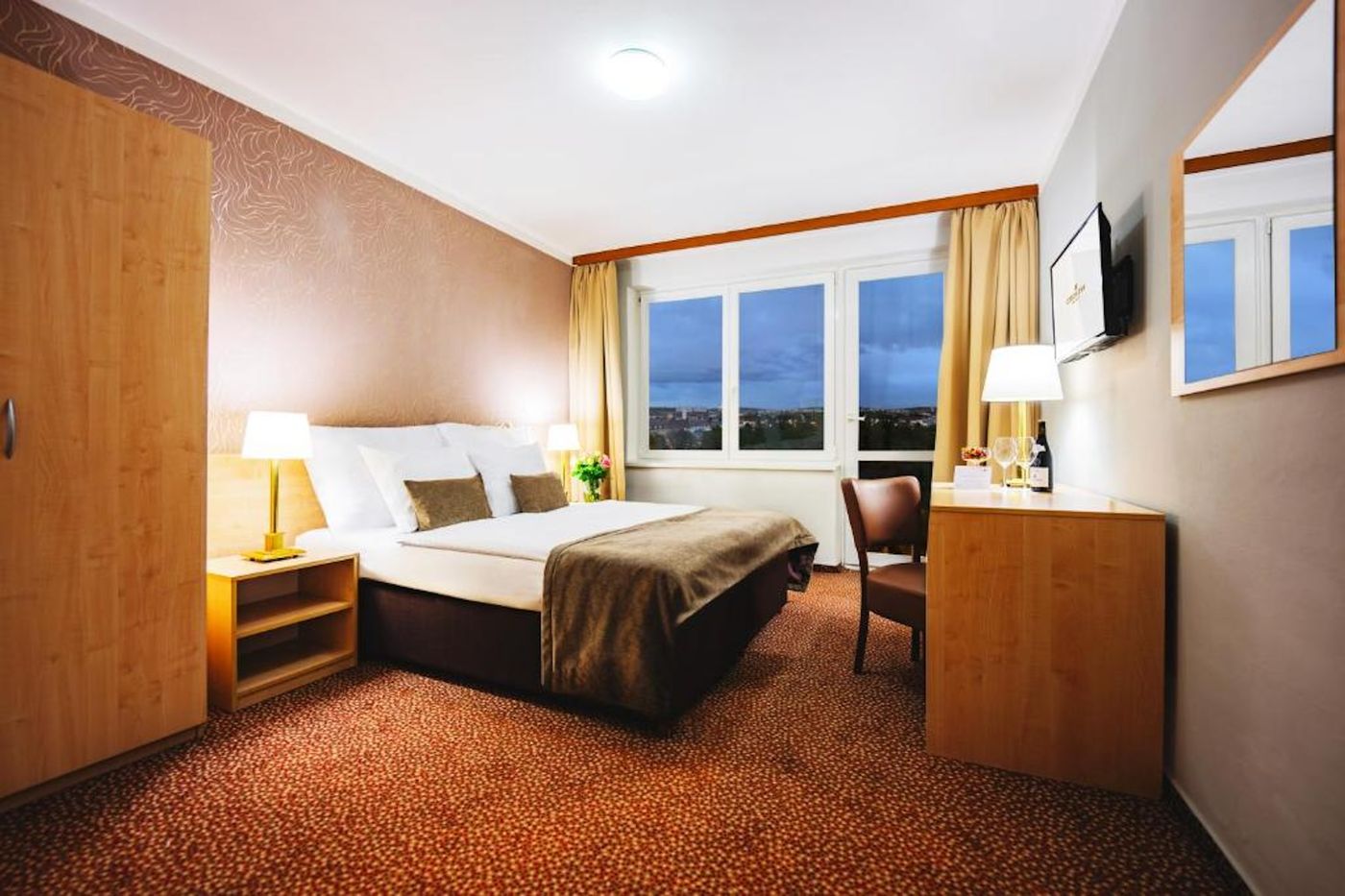 Charles-Central-General-view-2