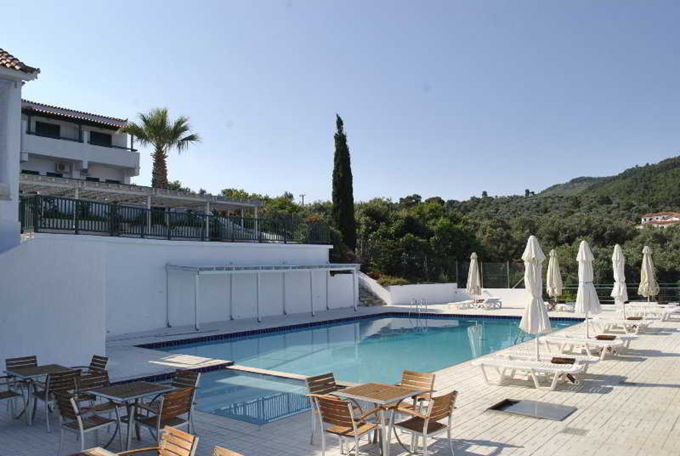 Skiathos-Club-Pool-3