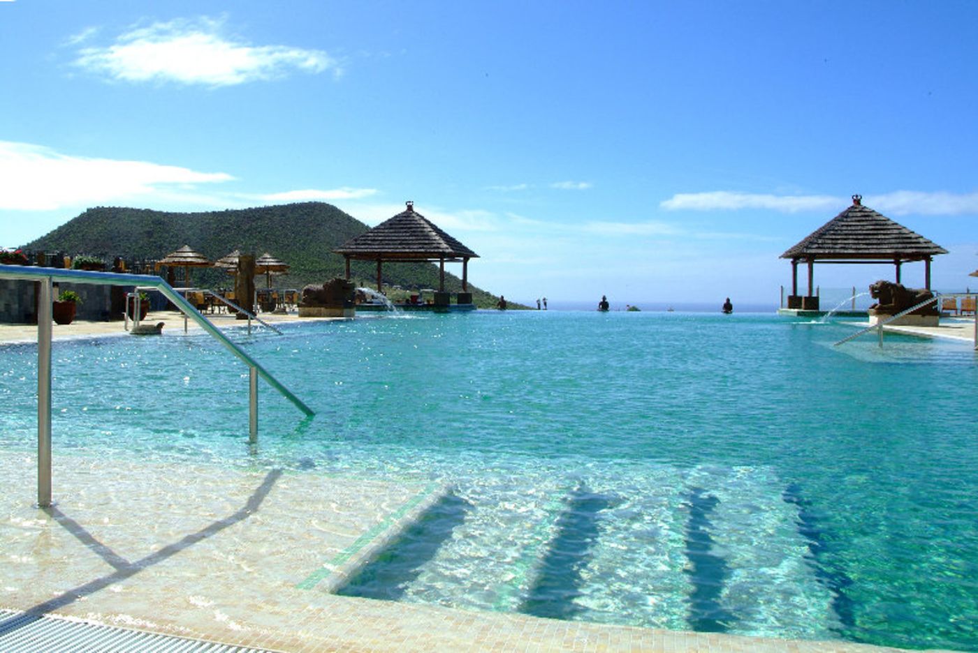 Regency-Country-Club-Pool-8