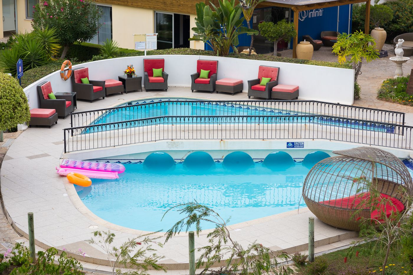 Muthu-Clube-Praia-da-Oura-Pool-14