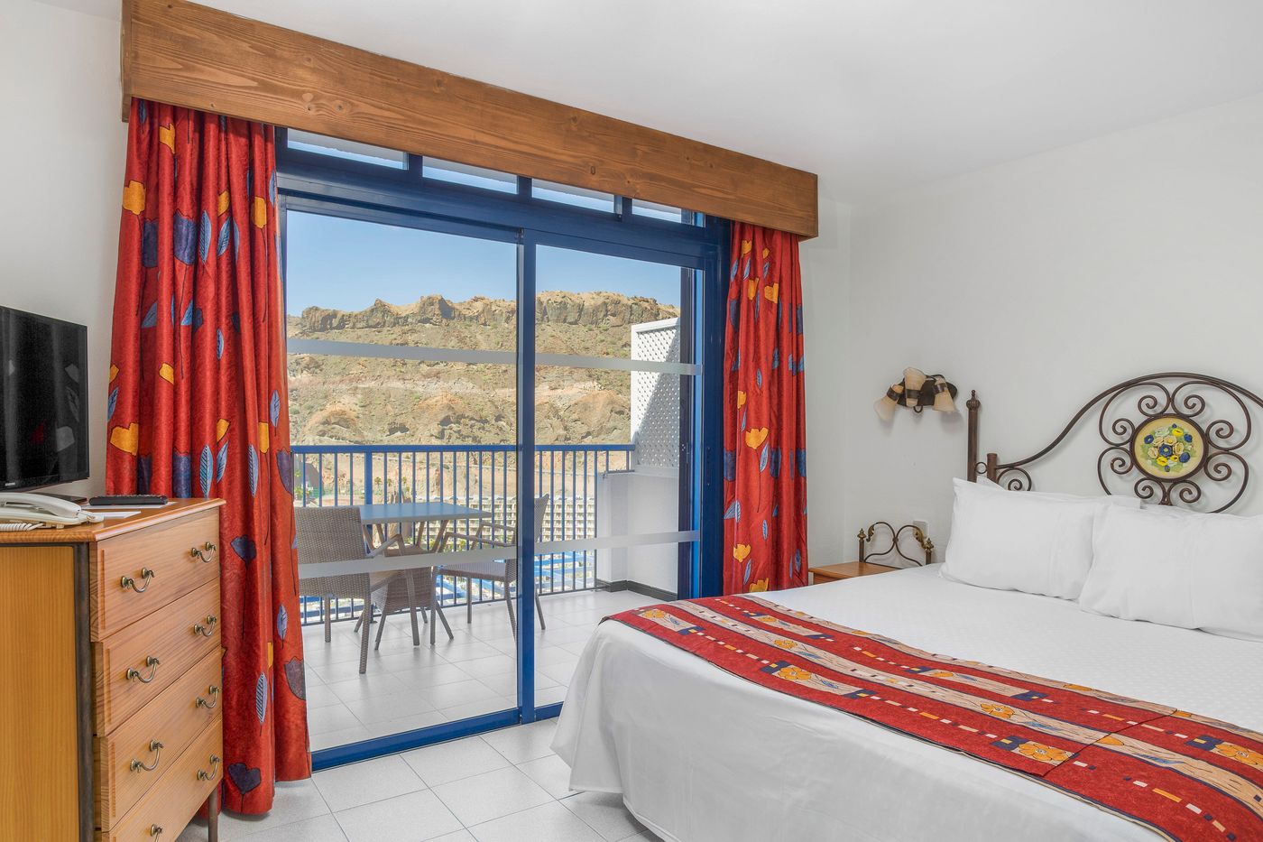 Club-Cala-Blanca-Room-25