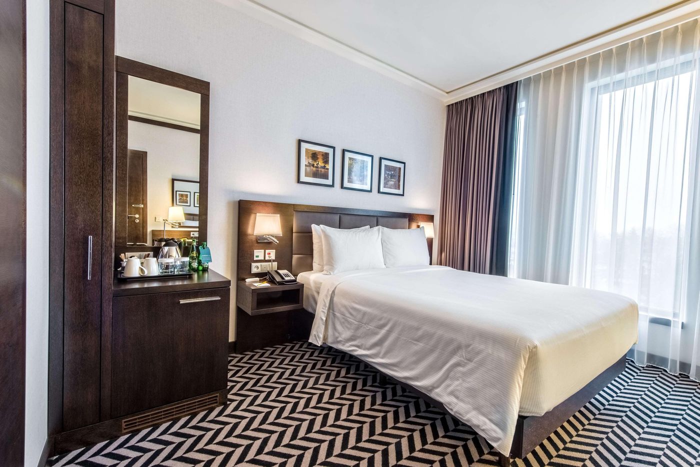 Hilton-Garden-Inn-Krakow-Airport-Room-11