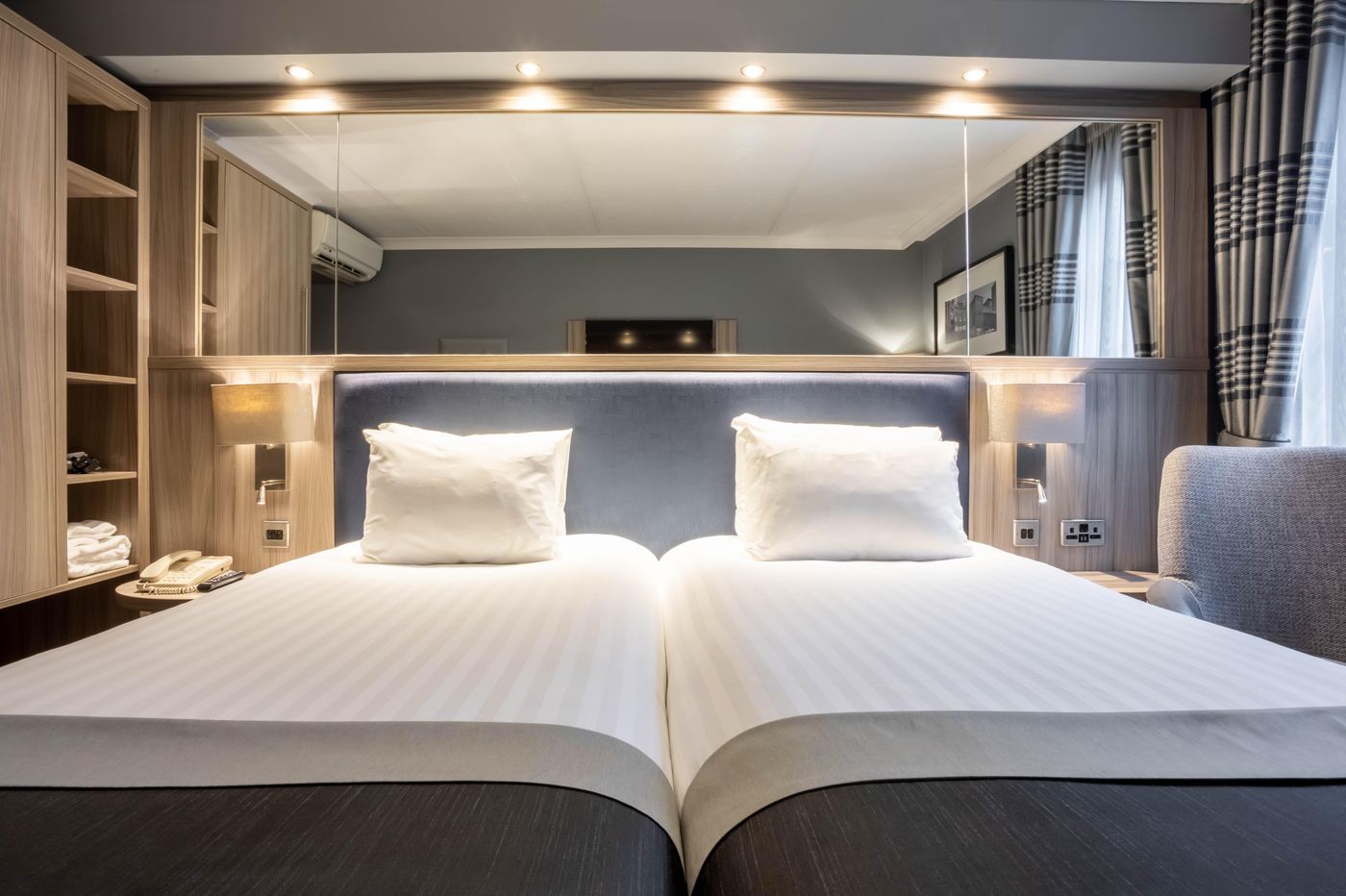 Holiday Inn City Centre Theatreland-United Kingdom-GLASGOW-Room-1