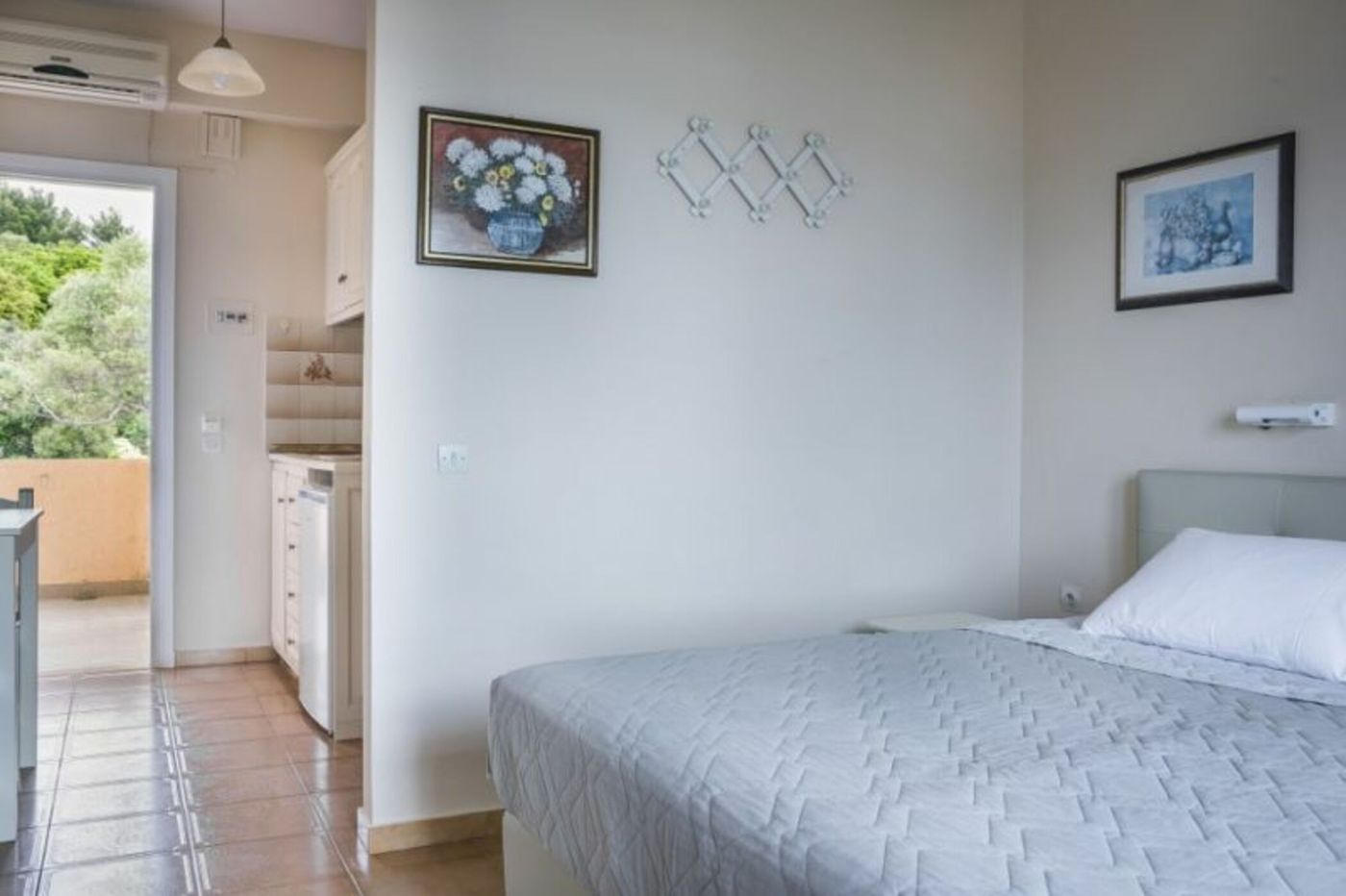 Panorama-Fanari-Studios---Apartments-Room-30