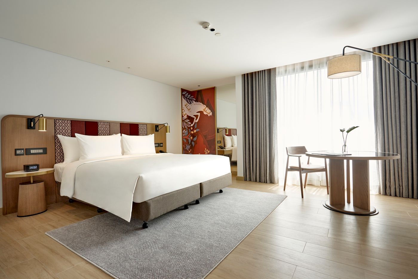 Montien-Hotel-Surawong-Room-26
