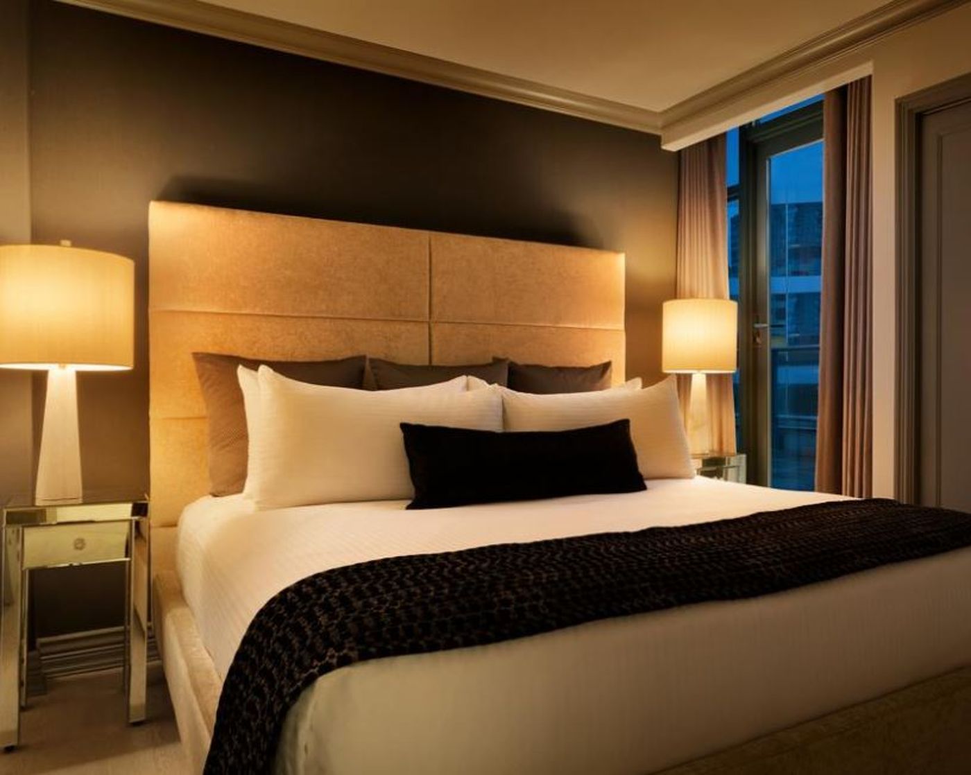 Executive-Le-Soleil-Room-6