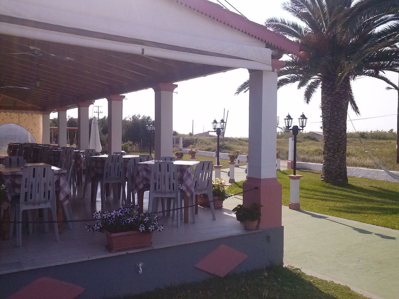 Liberty-s-Studios-Restaurant-8