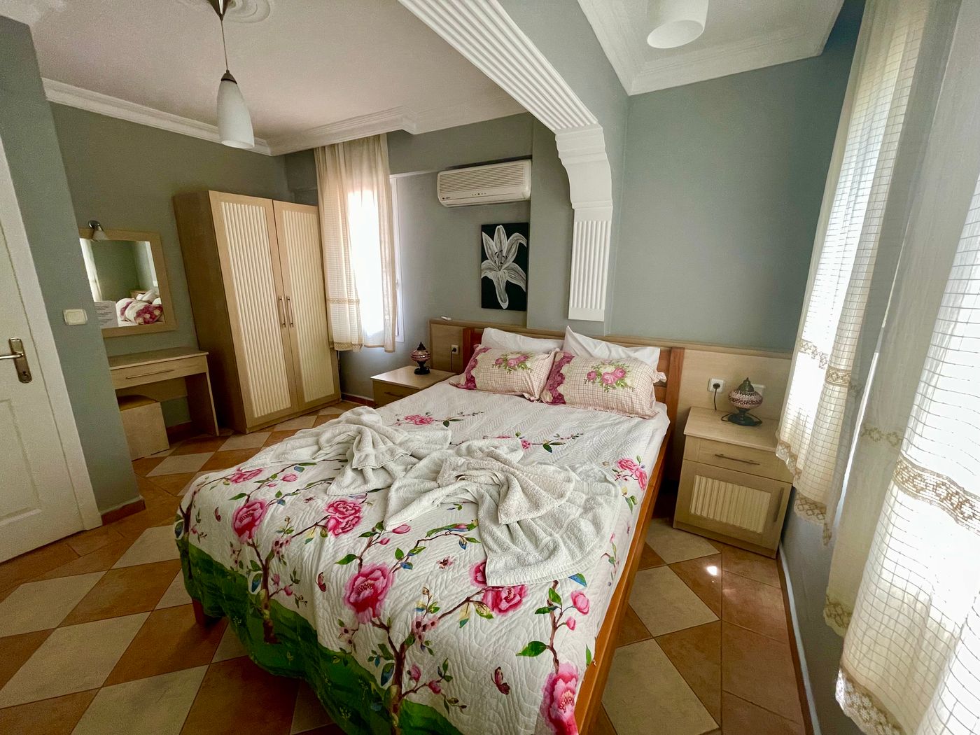 Mountain Valley Apartments 