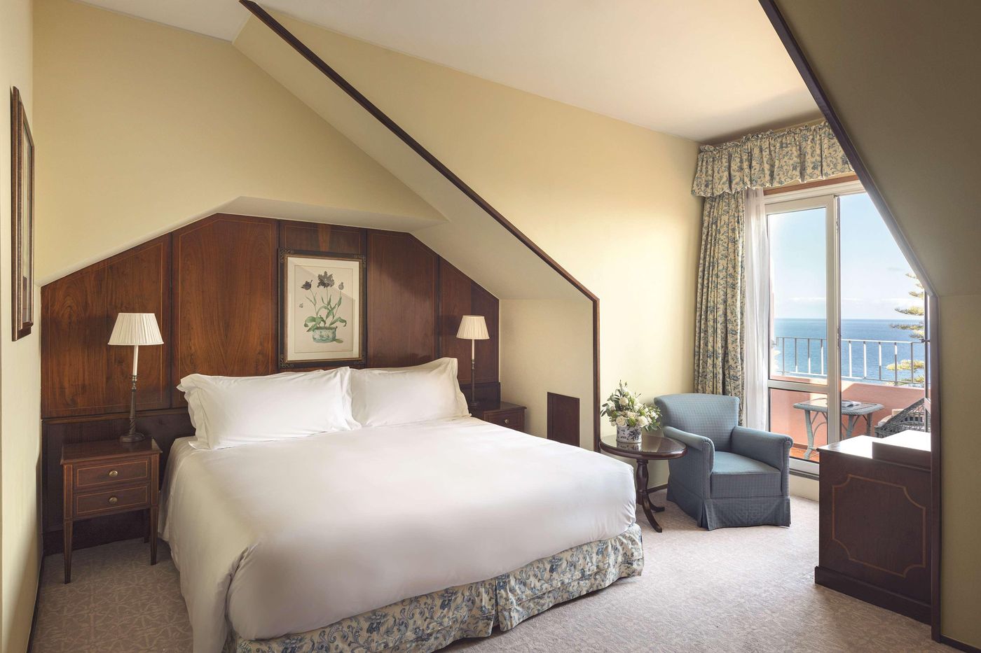 Reid-s-Palace-Room-47