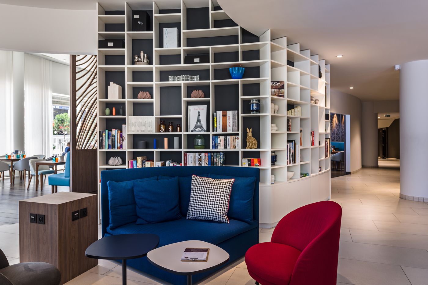 Golden Tulip Marseille Euromed-France-Marseille-Lobby-5