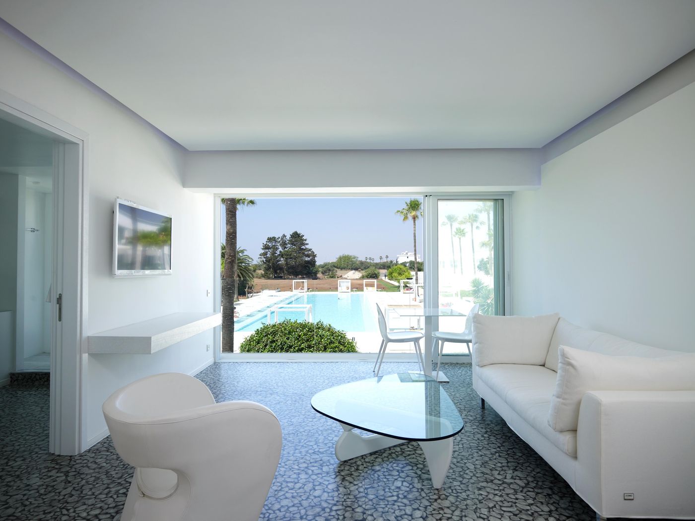 So-White-Club-Resort-Room-24