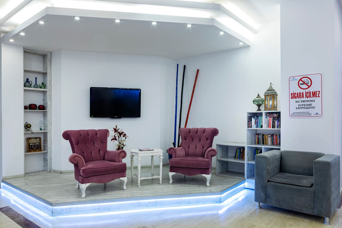 Kaya-Maris-Hotel-Lobby-53