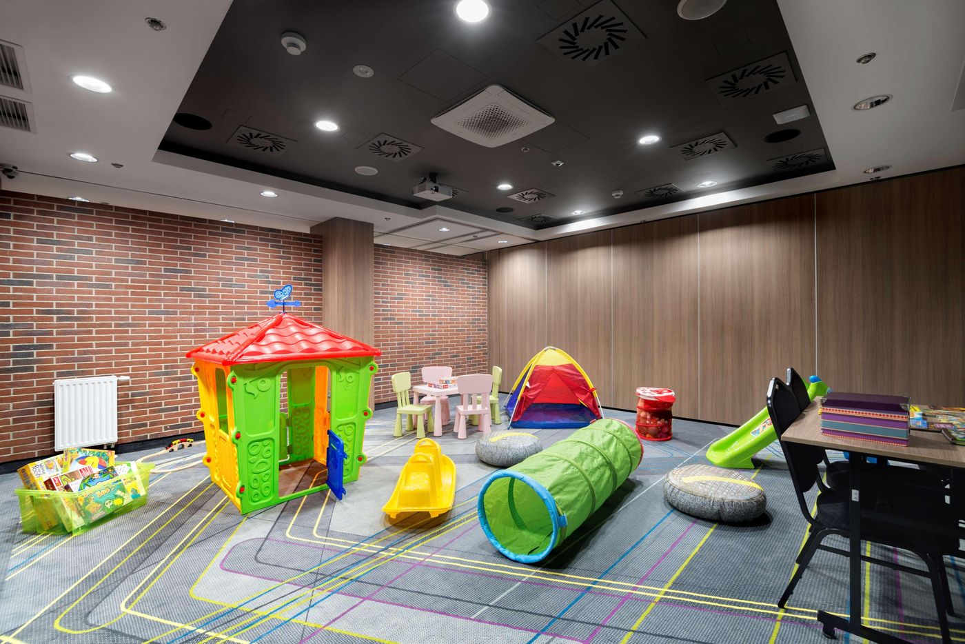 Golden-Tulip-Krakow-Kazimierz-Sports-and-Entertainment-43