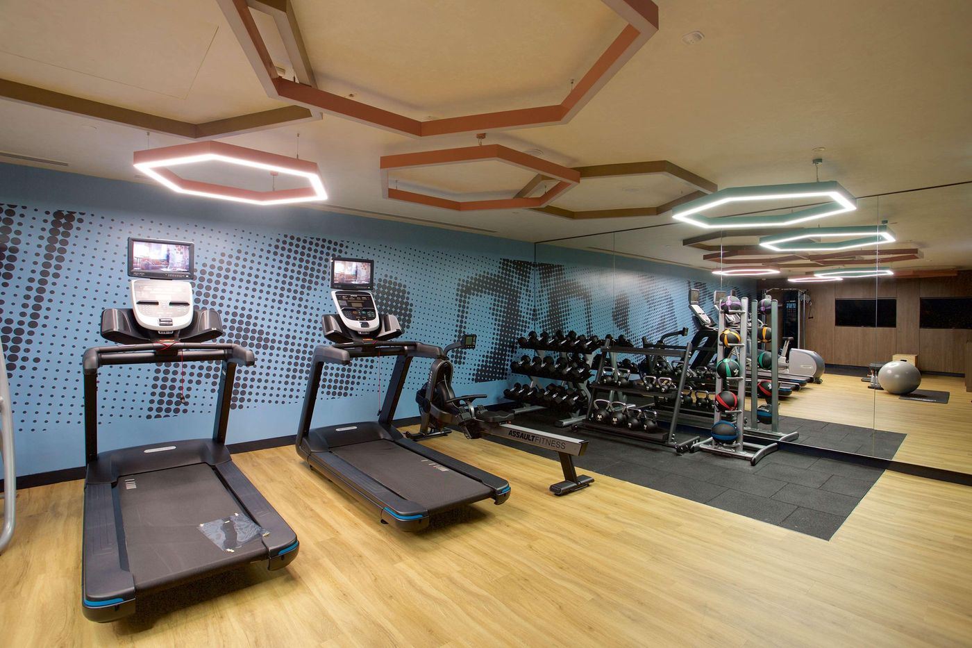 Hampton-by-Hilton-Istanbul-Old-City-Sports-and-Entertainment-55