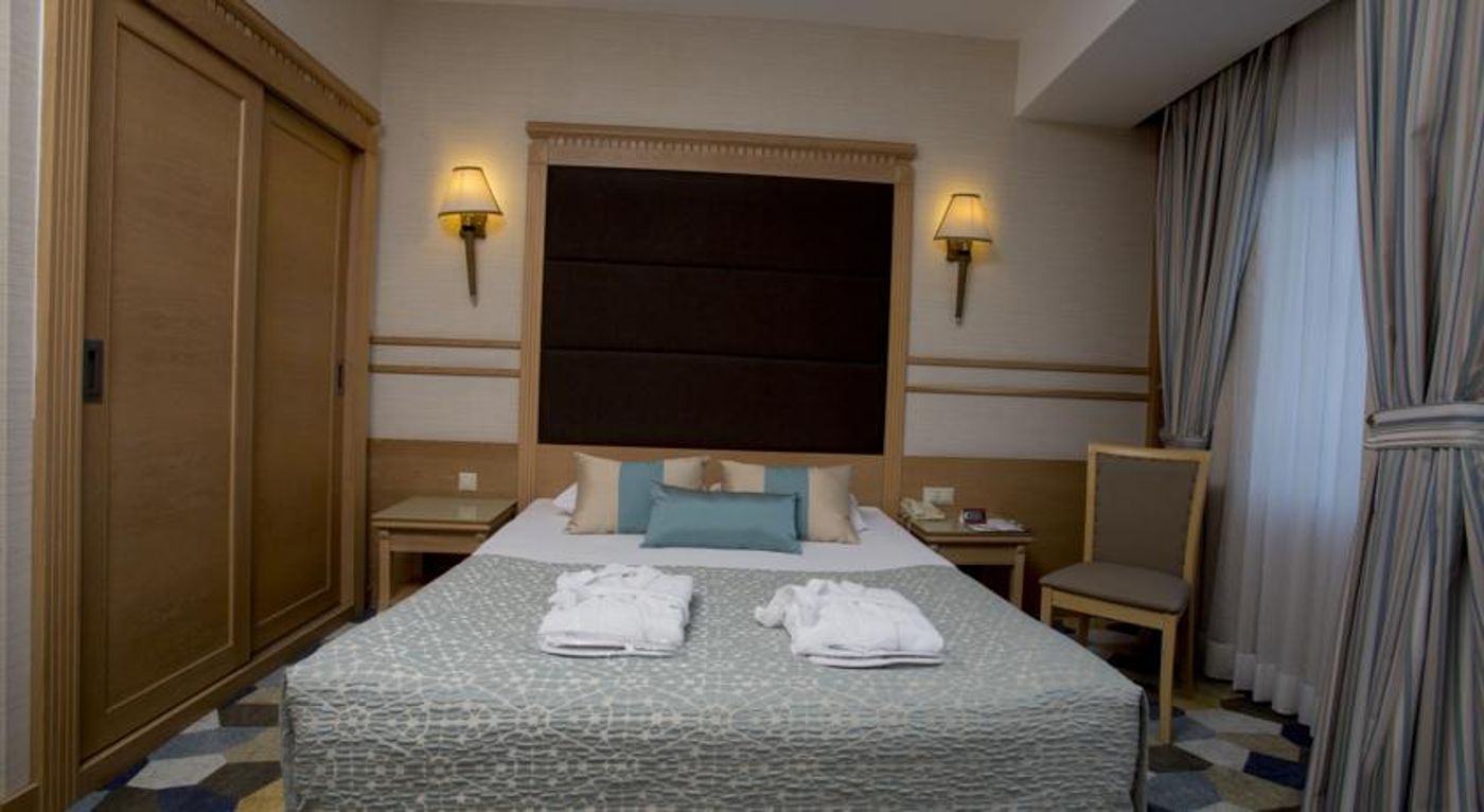 Fame-Residence-Lara---SPA-Room-23