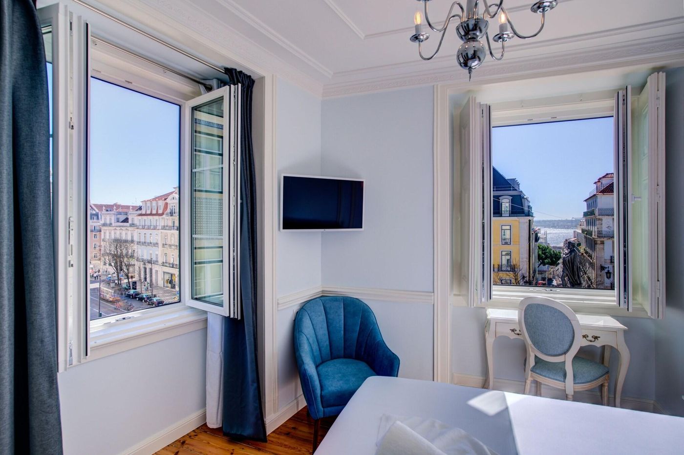 Solar-Dos-Poetas-Room-2