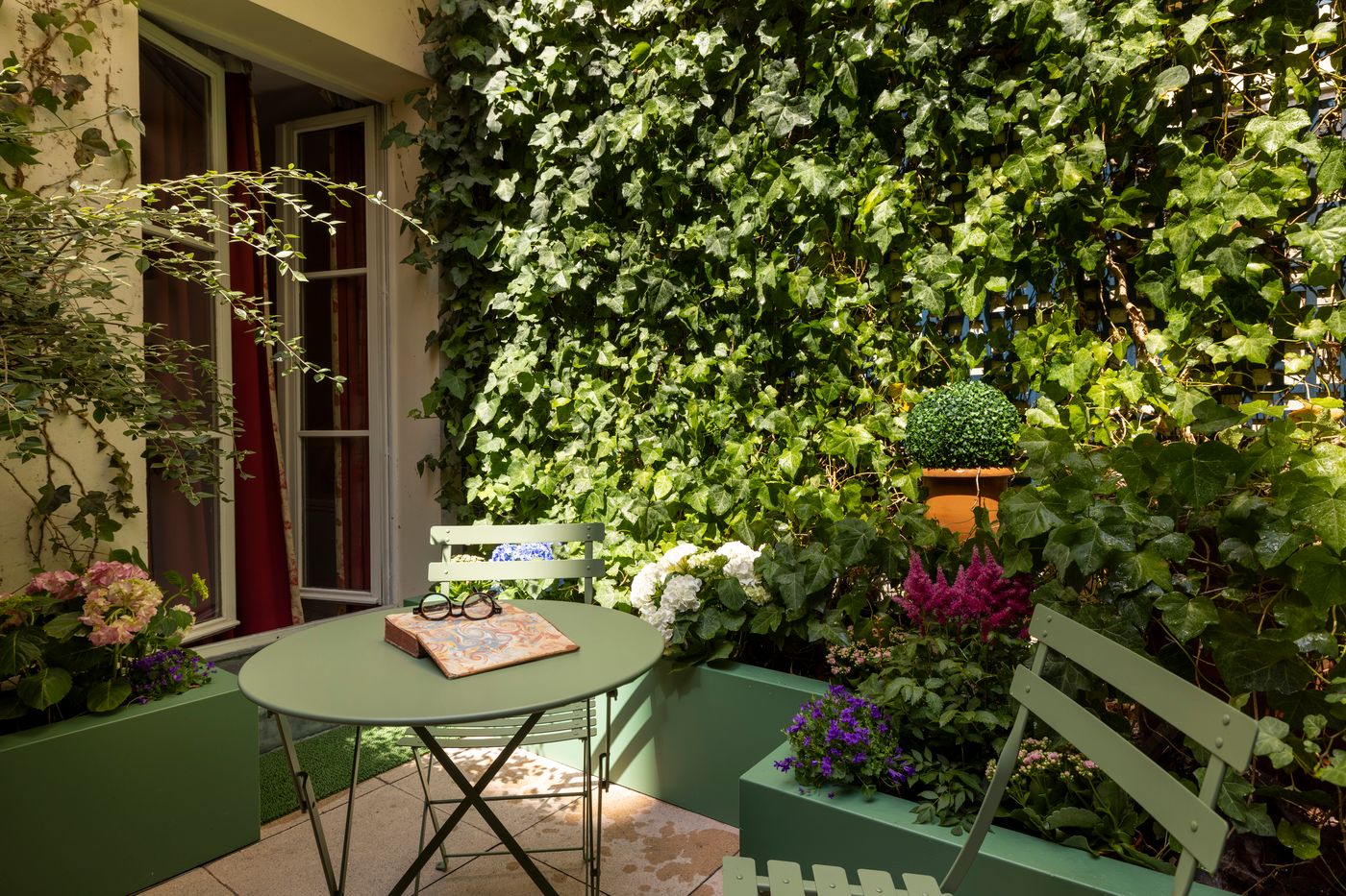 Le-Saint-Gregoire-Room-2