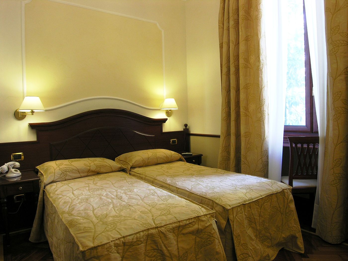 Best-Roma-Room-18