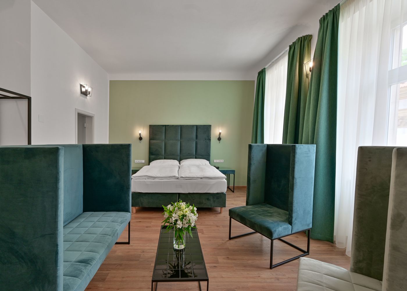 Hotel-Garden-Court-Room-24