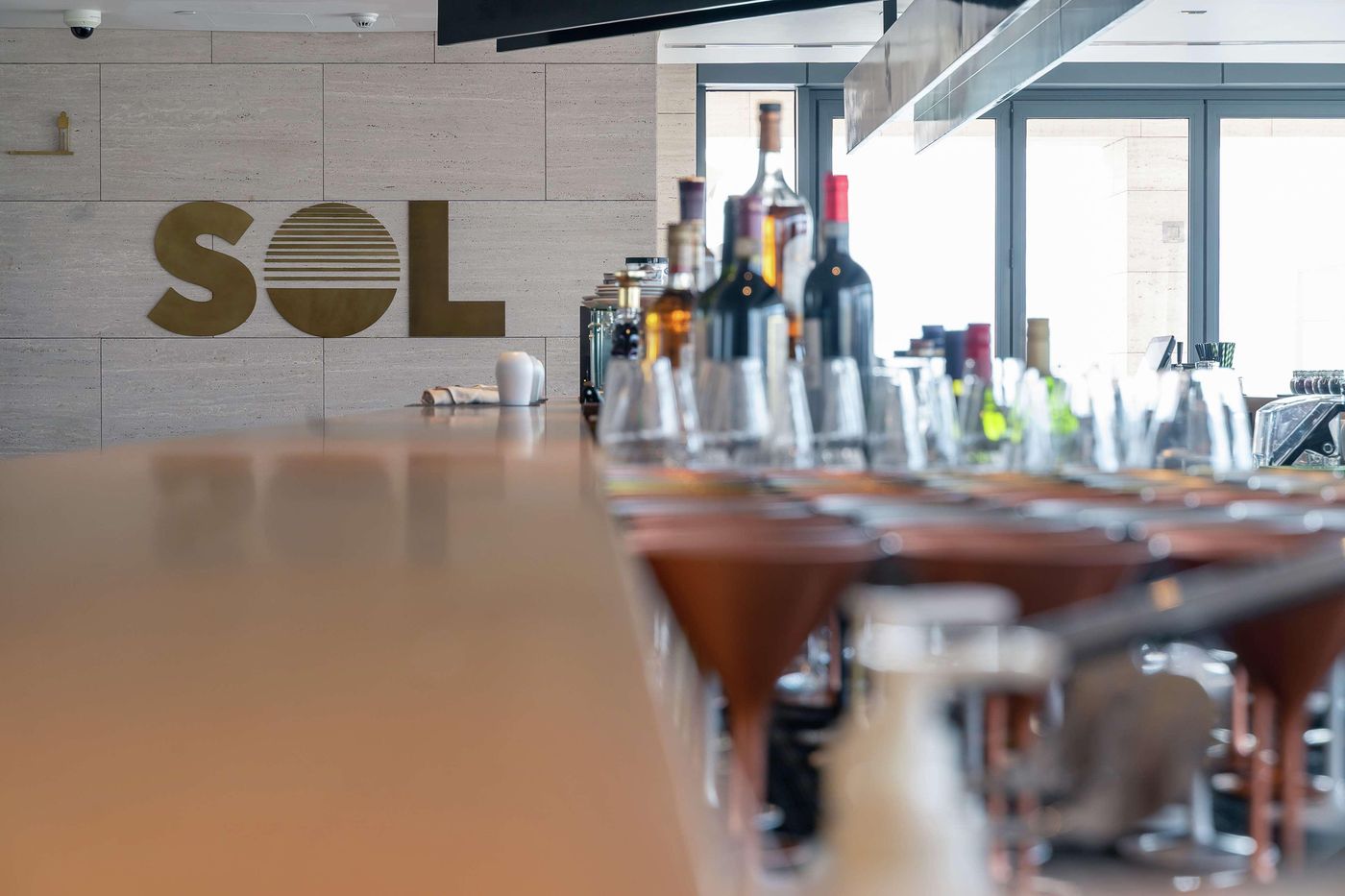 Canopy-by-Hilton-Dubai-Al-Seef-Bar-37