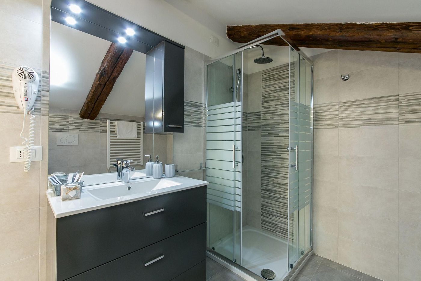 Red-Lion-Guest-House-Room-25