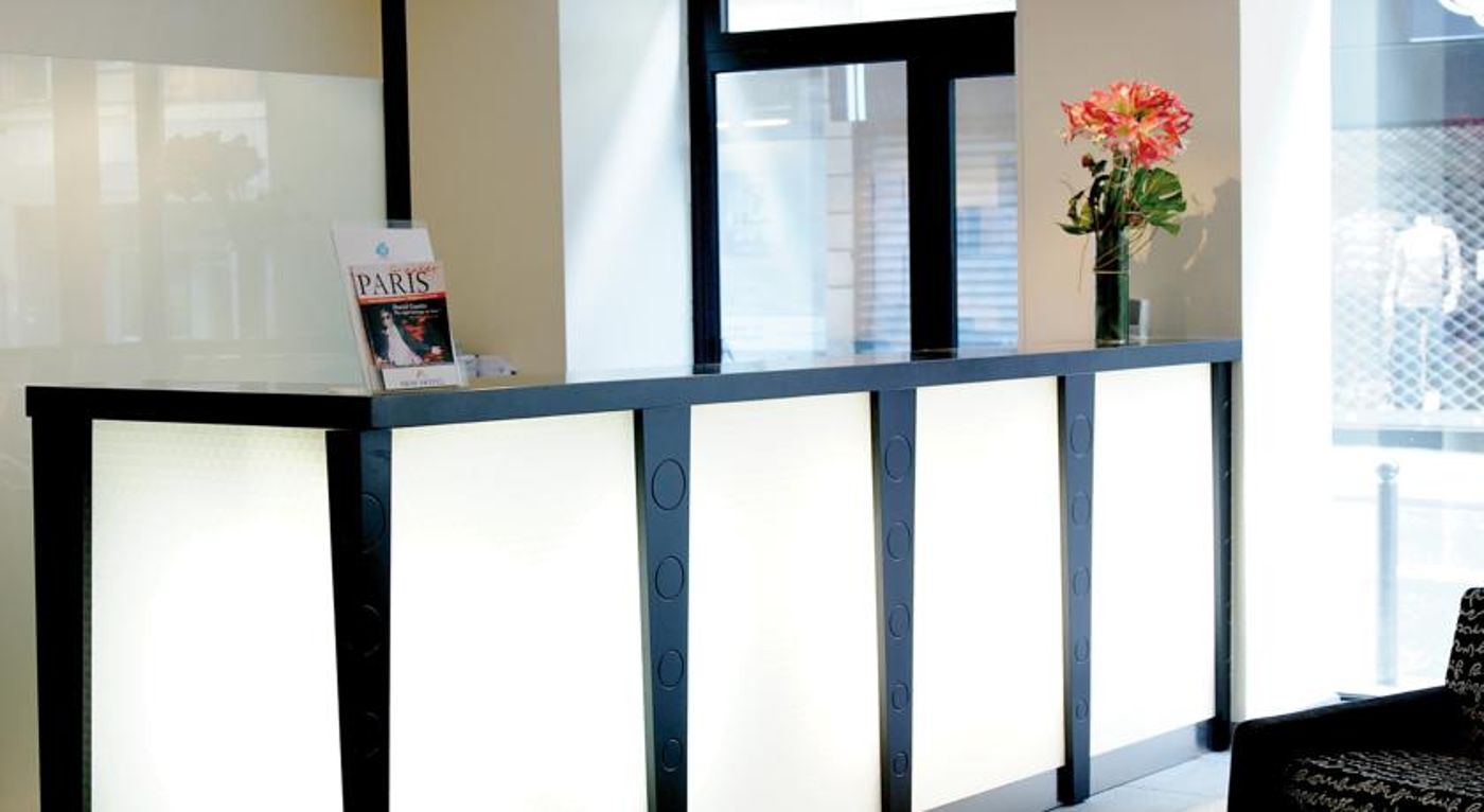 New-Hotel-Saint-Lazare-Lobby-2