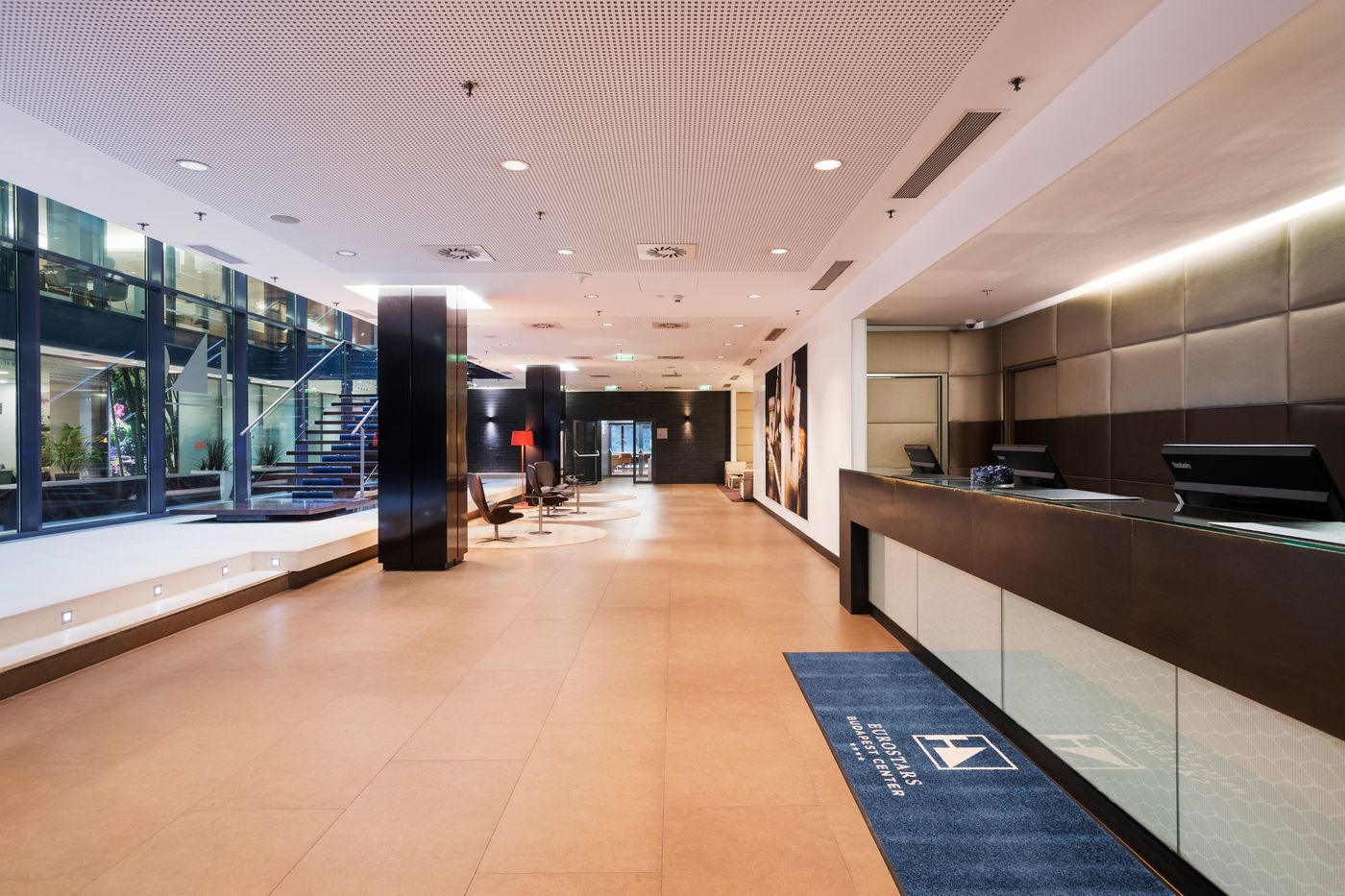 Exe-Budapest-Center-Lobby-3