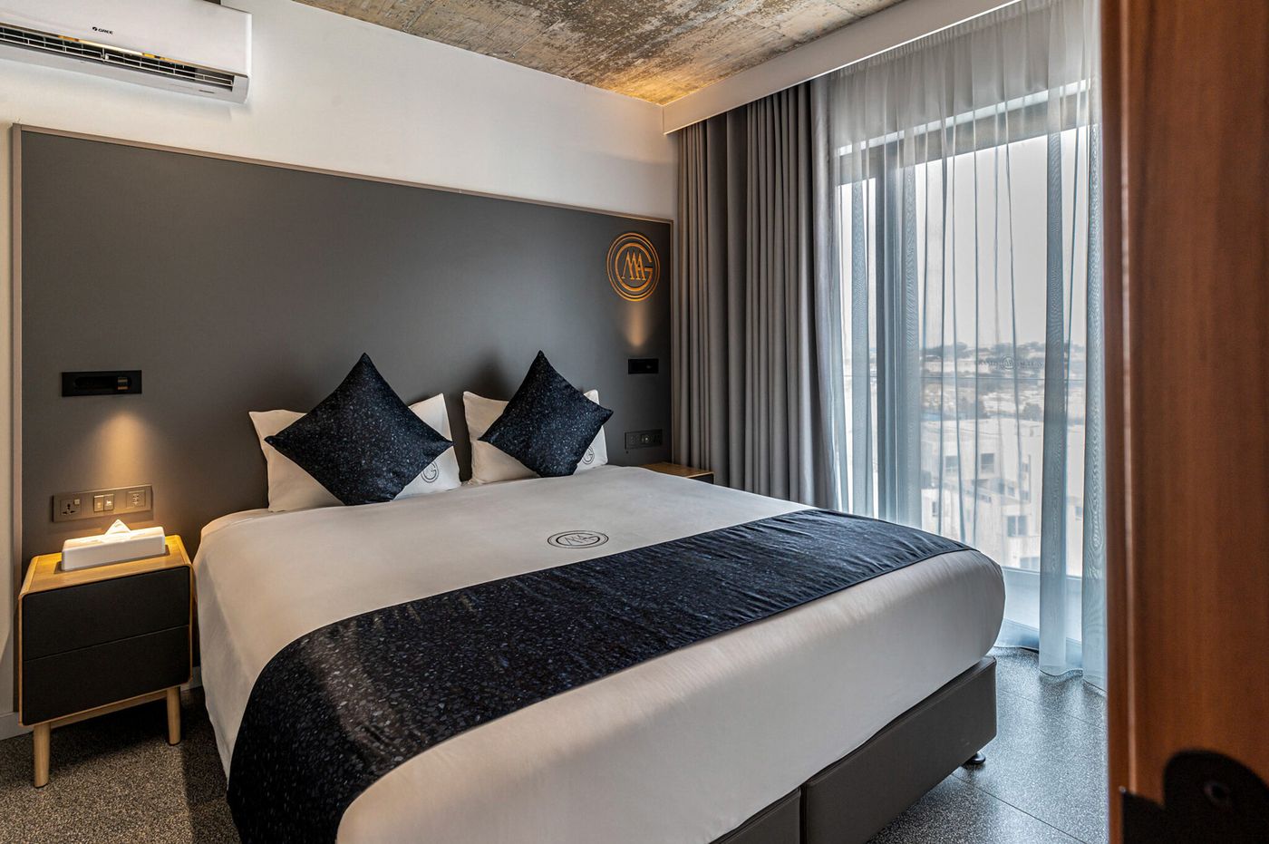 Grands-Suites-Hotel-Residences---Spa-Room-11