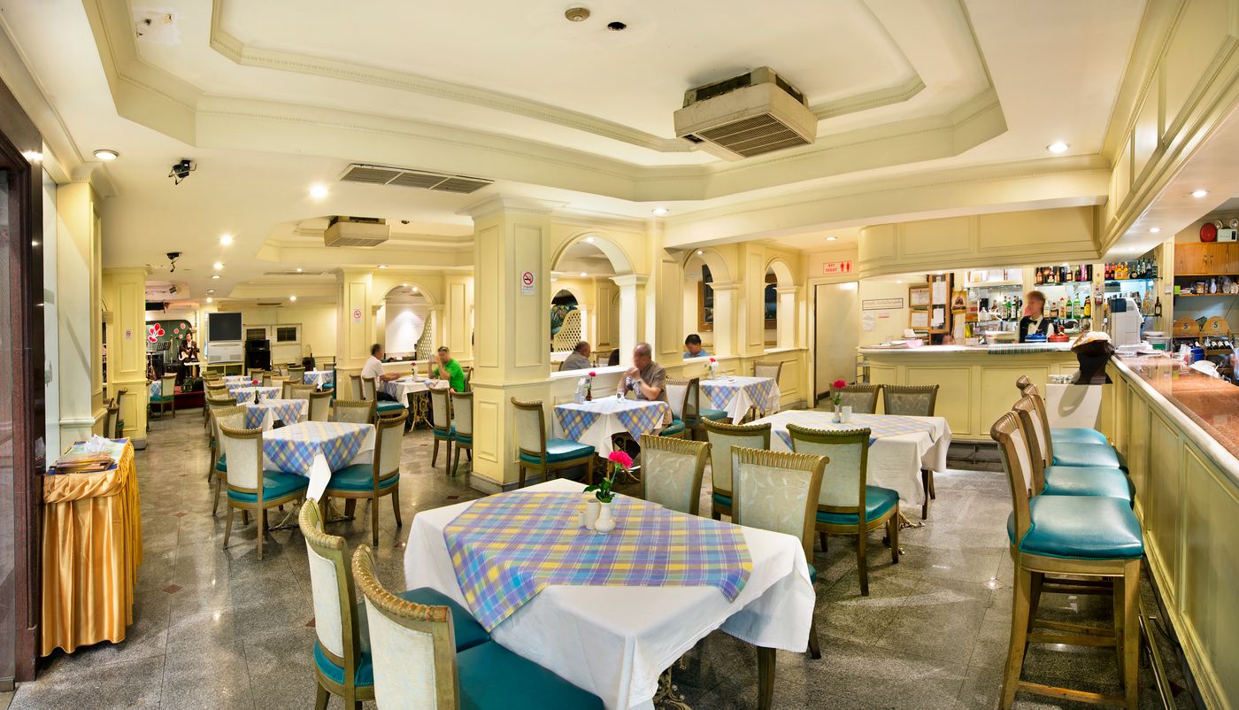 Royal-Rattanakosin-Hotel--SHA---Bar-51