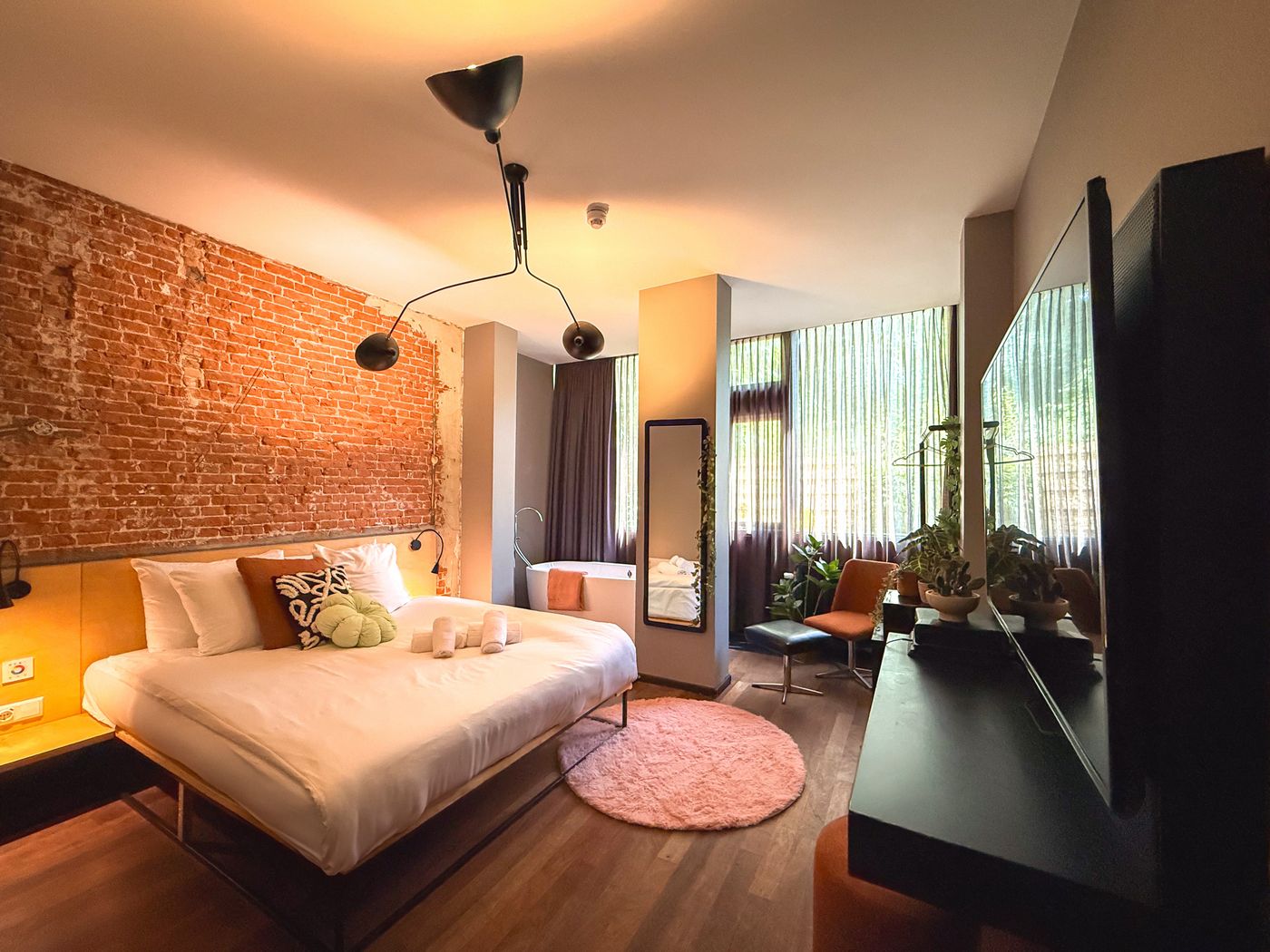 The-Arcade-Hotel-Room-8