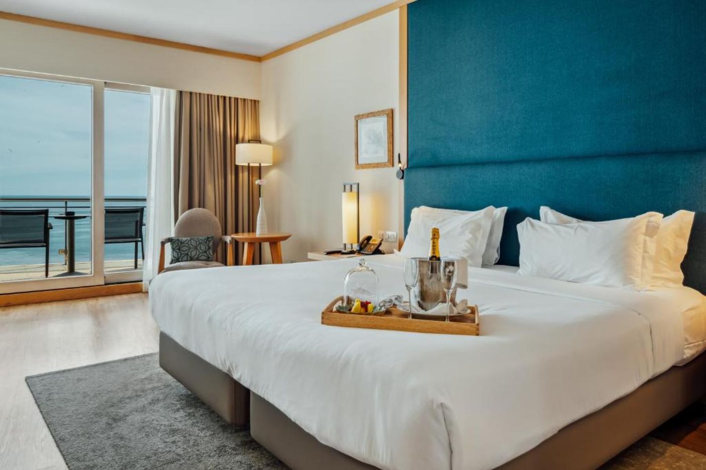 Sesimbra-Oceanfront-Hotel-Room-24