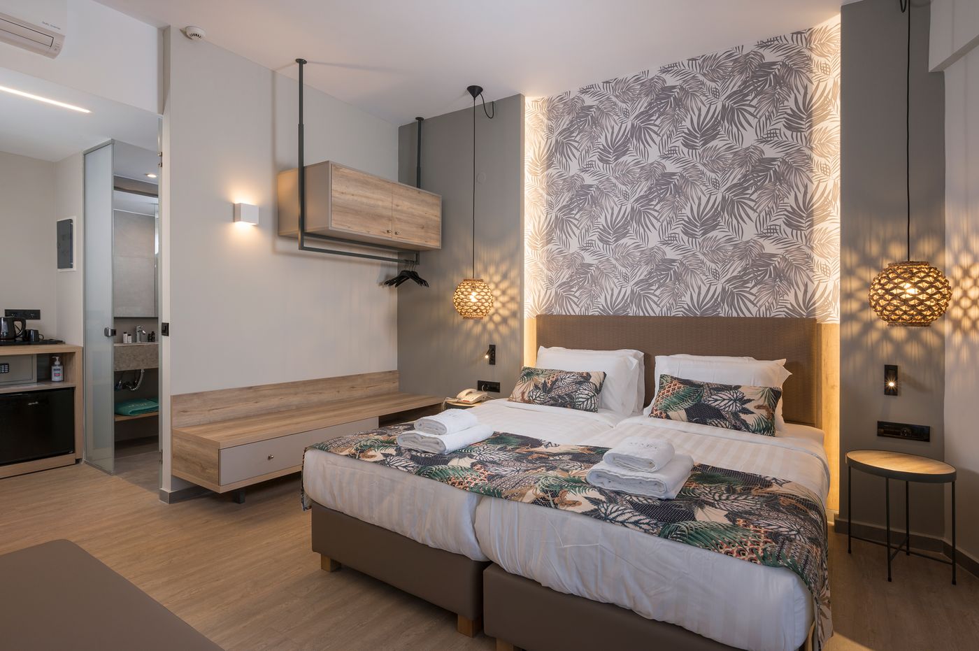 Mare Blue and Suites