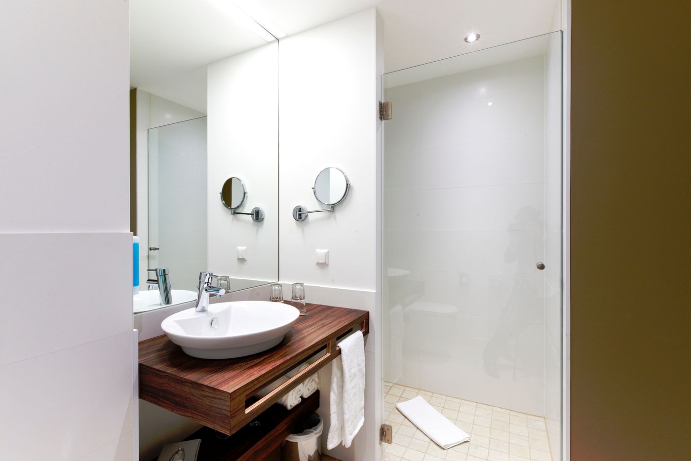 Simm's Hotel - Austria - VIENNA - Room - 11