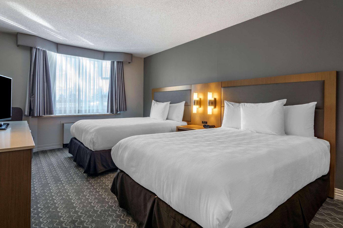 Best-Western-Plus-Vancouver-Airport-Hotel-Room-18