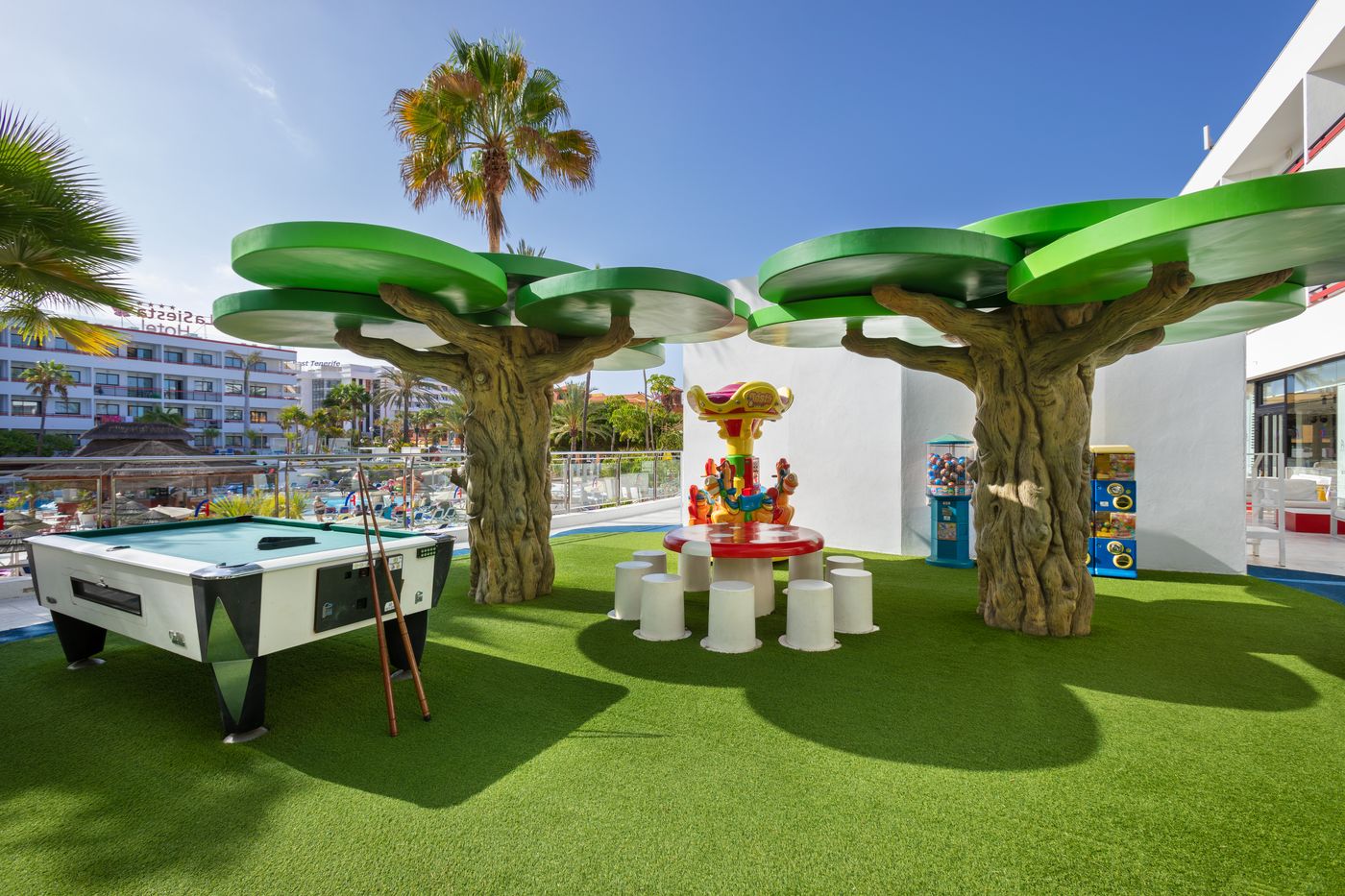 Alexandre-Hotel-La-Siesta-Sports-and-Entertainment-41