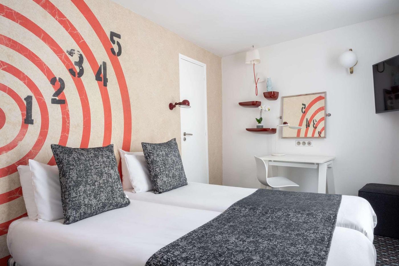 Astoria-Astotel-Room-23