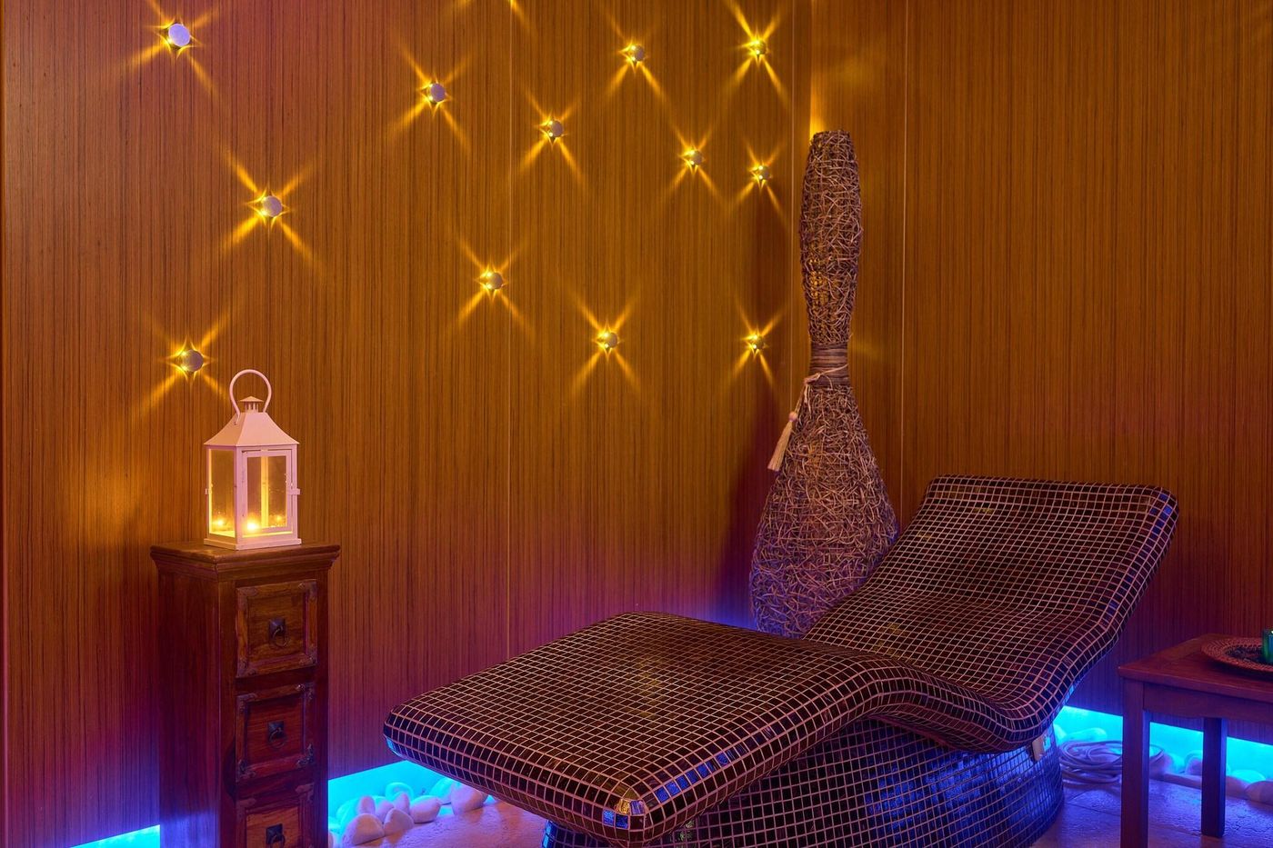 Mediterranean-Village-Sports-and-Entertainment-64