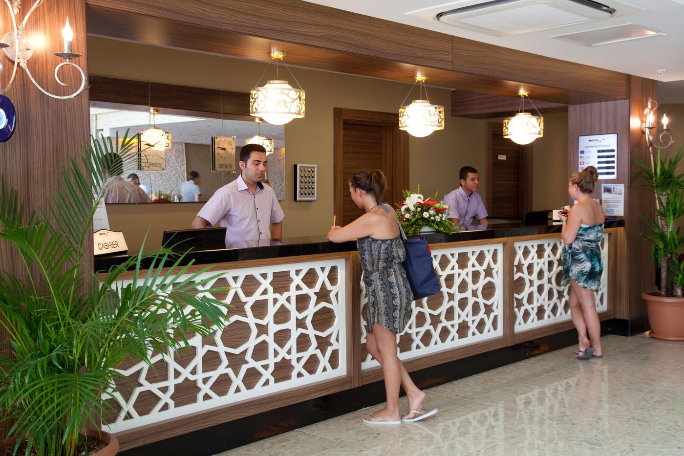 Merve-Sun-Hotel---Spa-Lobby-40