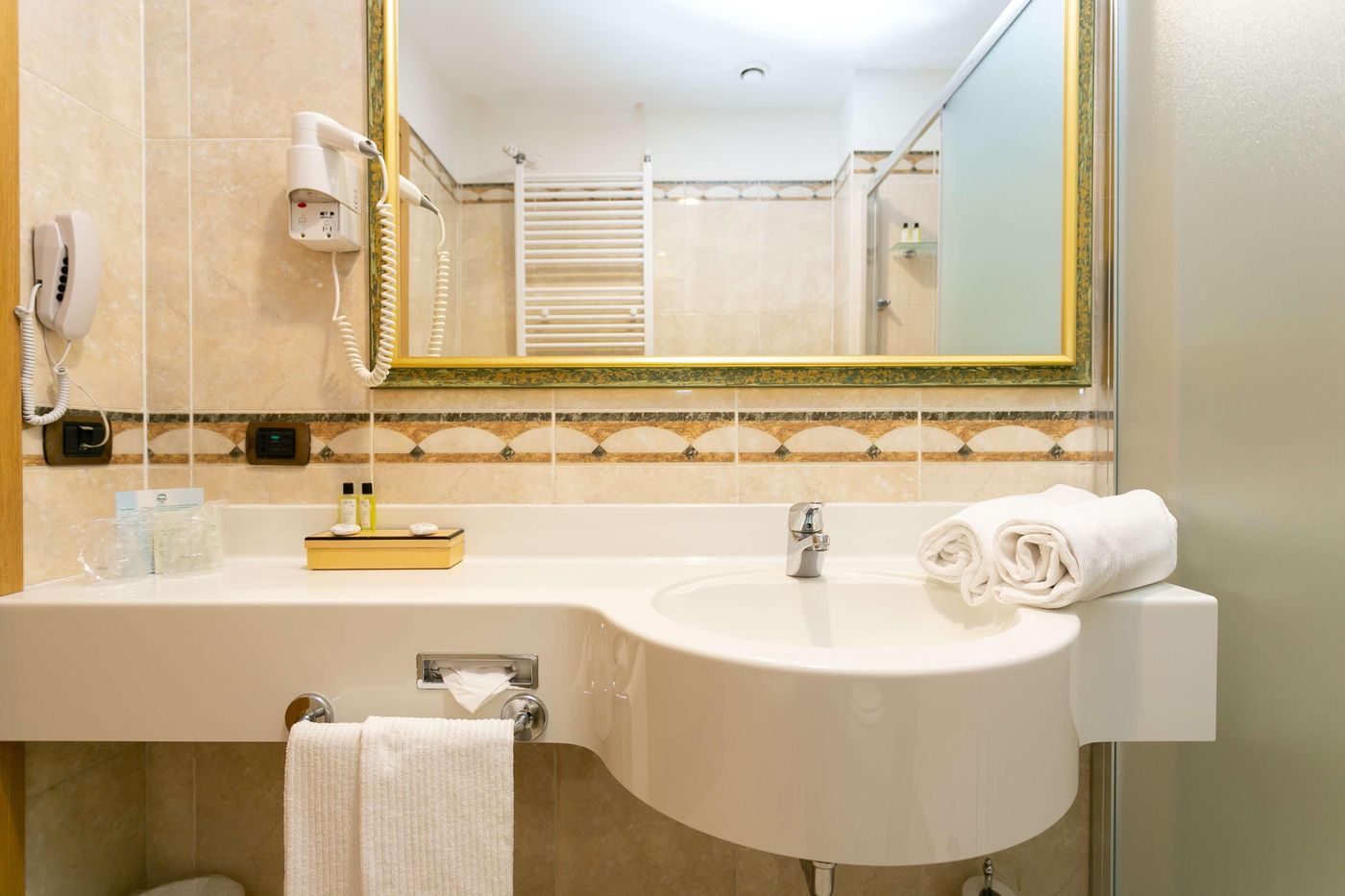 Hotel-Mirage--Sure-Hotel-Collection-by-Best-Wester-Room-34