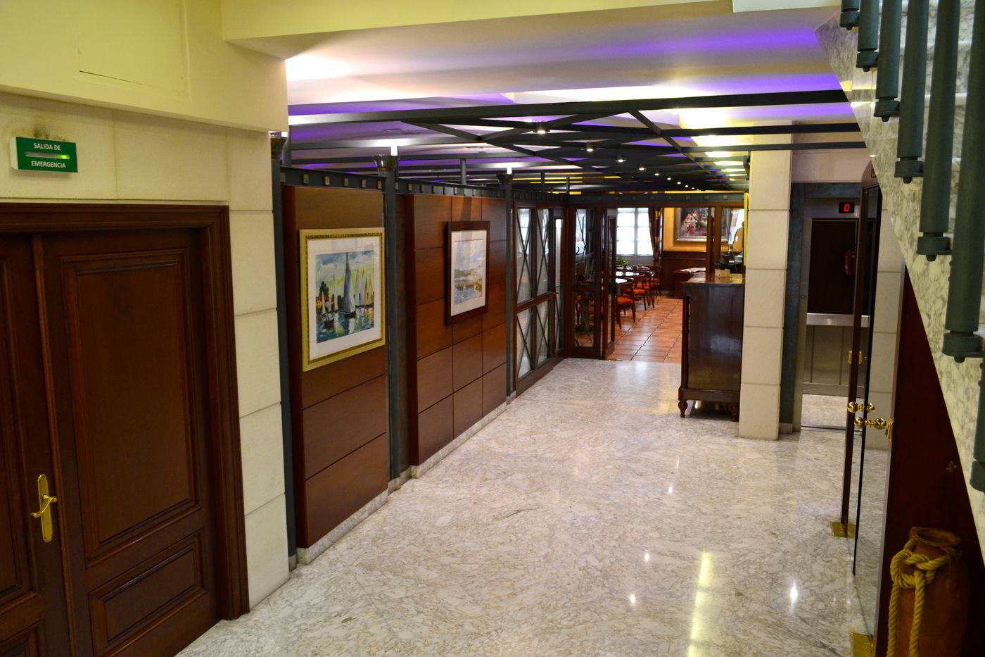 Alda El Suizo-Spain-Ferrol-Lobby-2