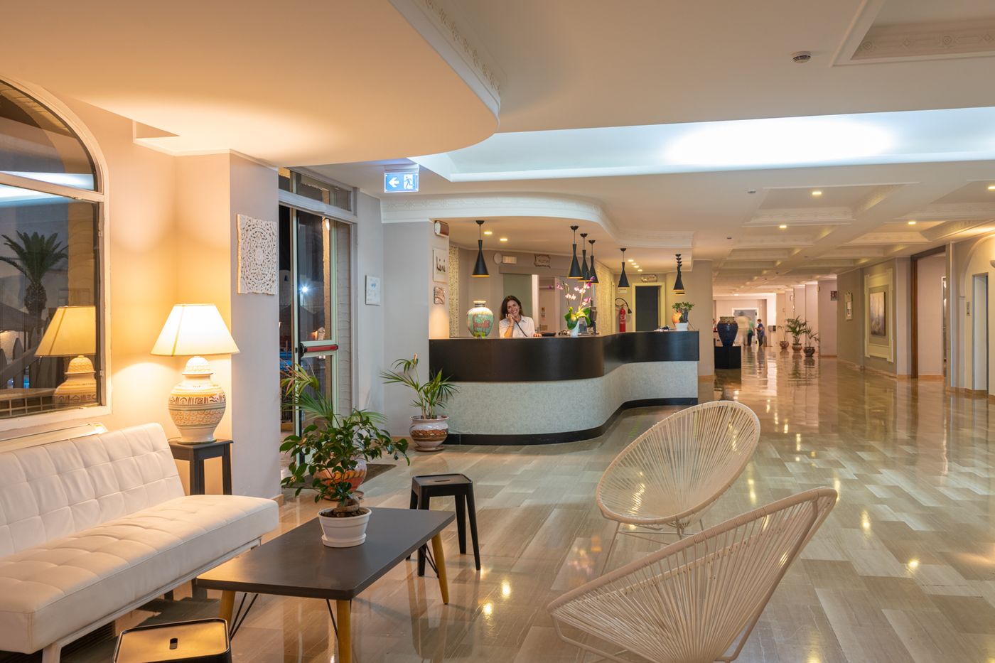 Hopps-Hotel-Lobby-41