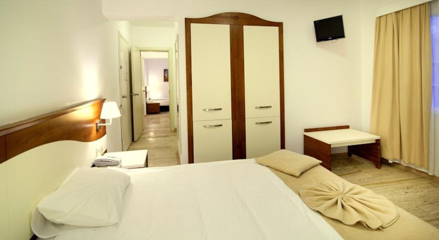 Teos Holiday Village