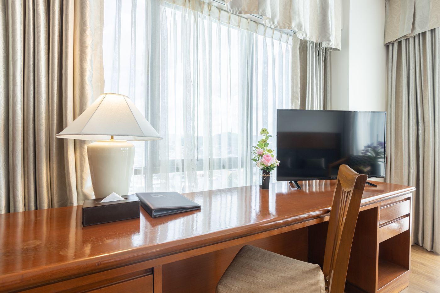 Royal-Phuket-City-Room-24