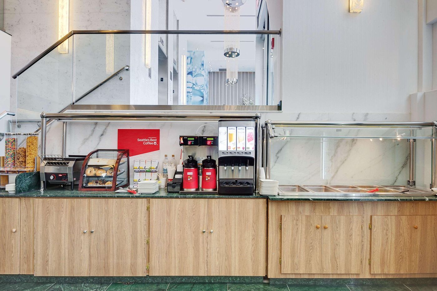 Wyndham-Garden-Brooklyn-Sunset-Park-Room-8