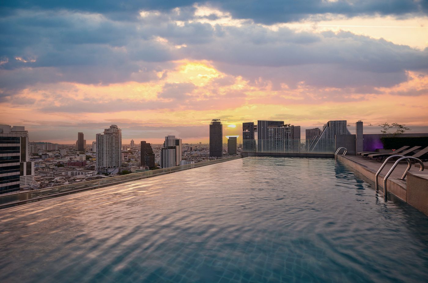 Amara-Bangkok-Pool-64