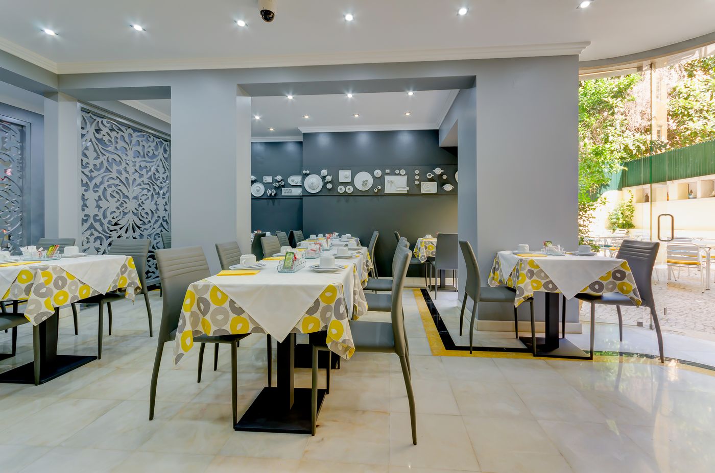 Hotel-Avenida-Park-Restaurant-8