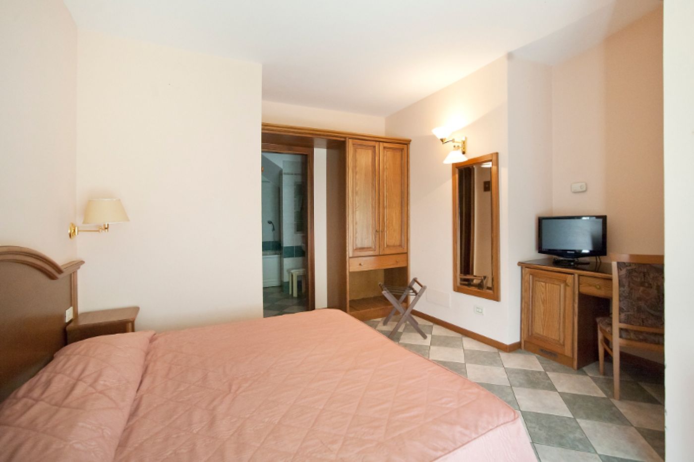 Park-Hotel-Villa-Giustinian-Room-2