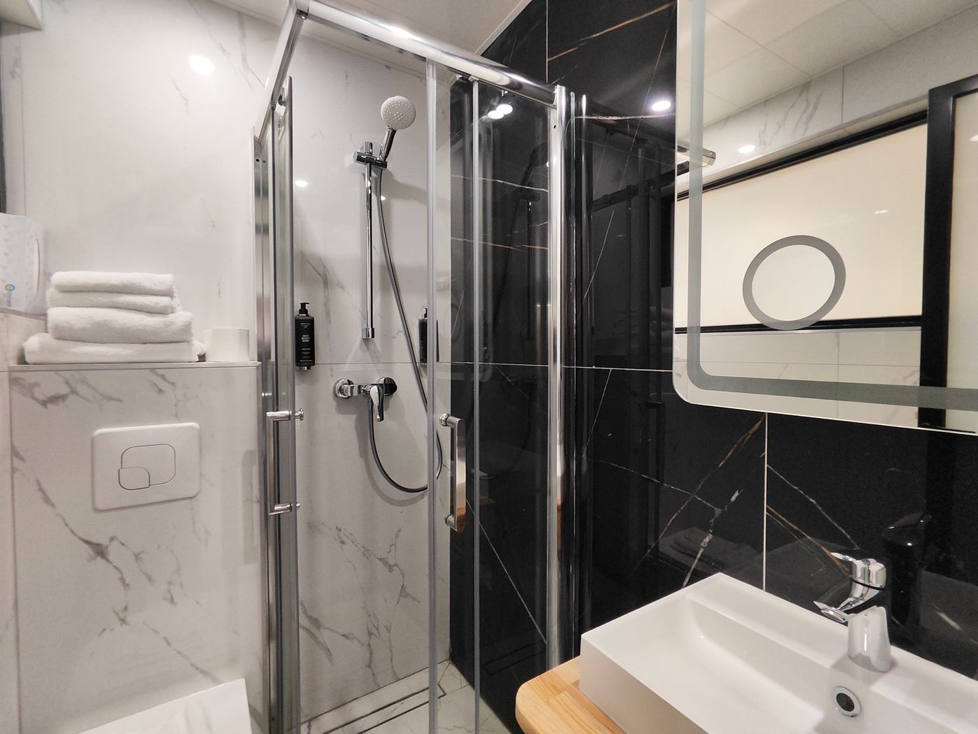 Atelier-Montparnasse-Room-44