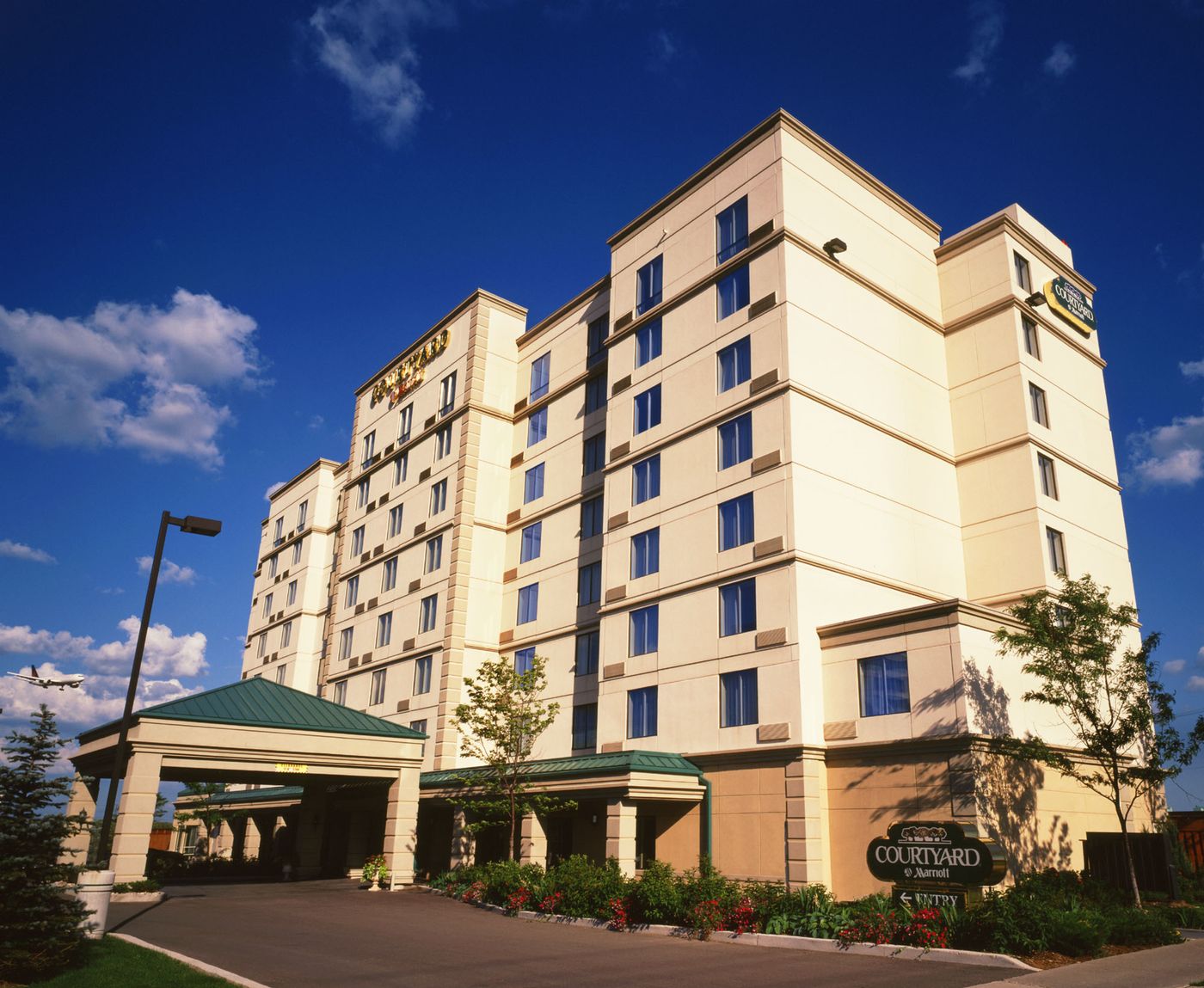 Courtyard By Marriott Toronto Airport-Canada-TORONTO-General view-1