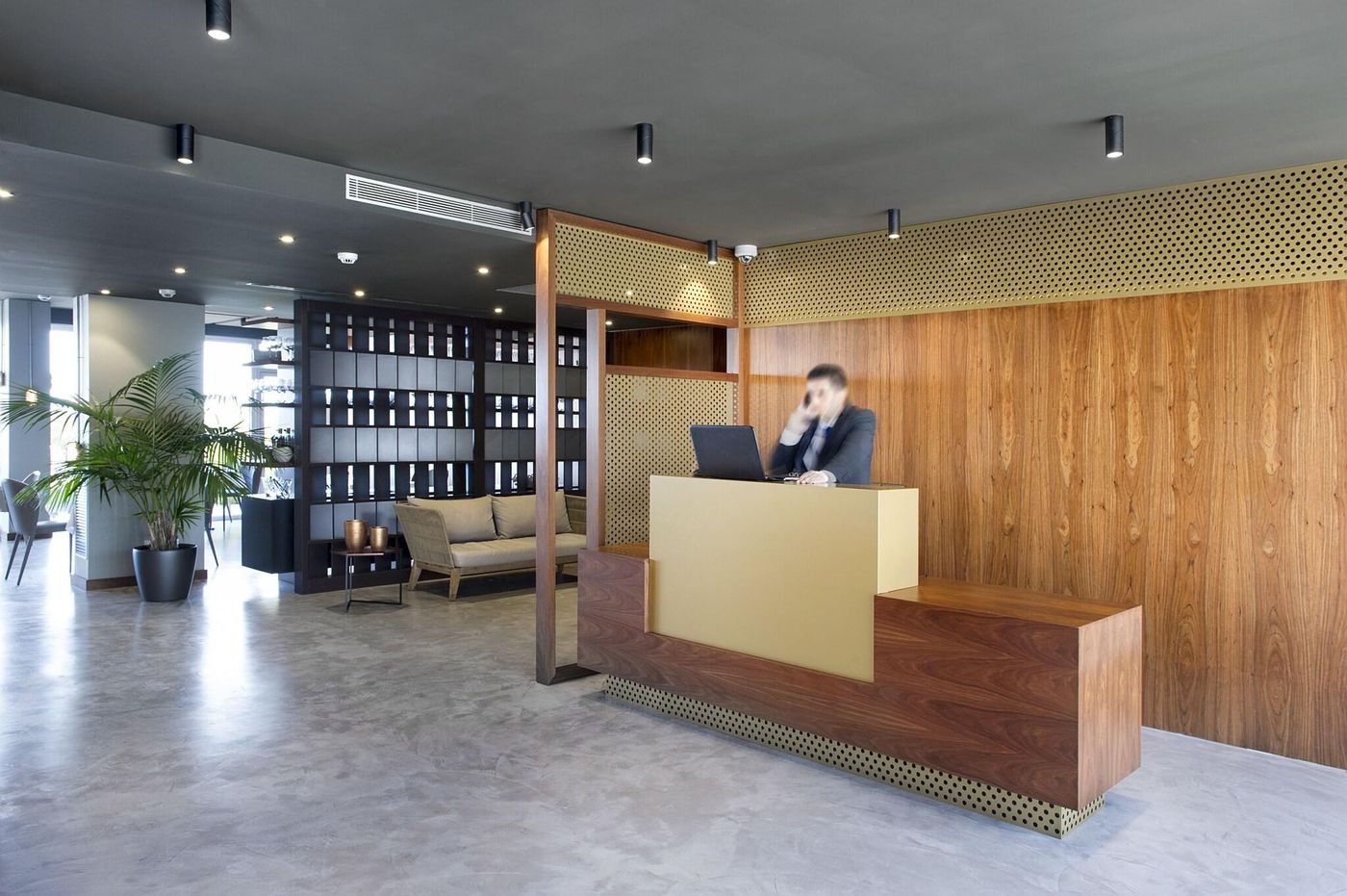 Donna-Hotel-Boutique-Lobby-19